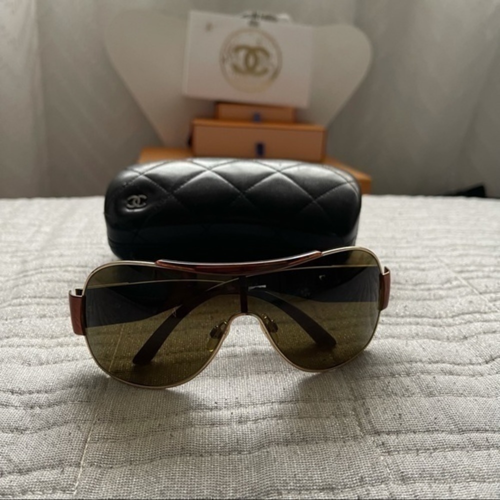 CHANEL Vintage THE 1999 Sunglasses - Picture 12 of 16